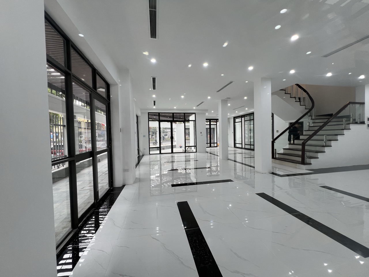 bán biệt thự văn phú Shopvilla