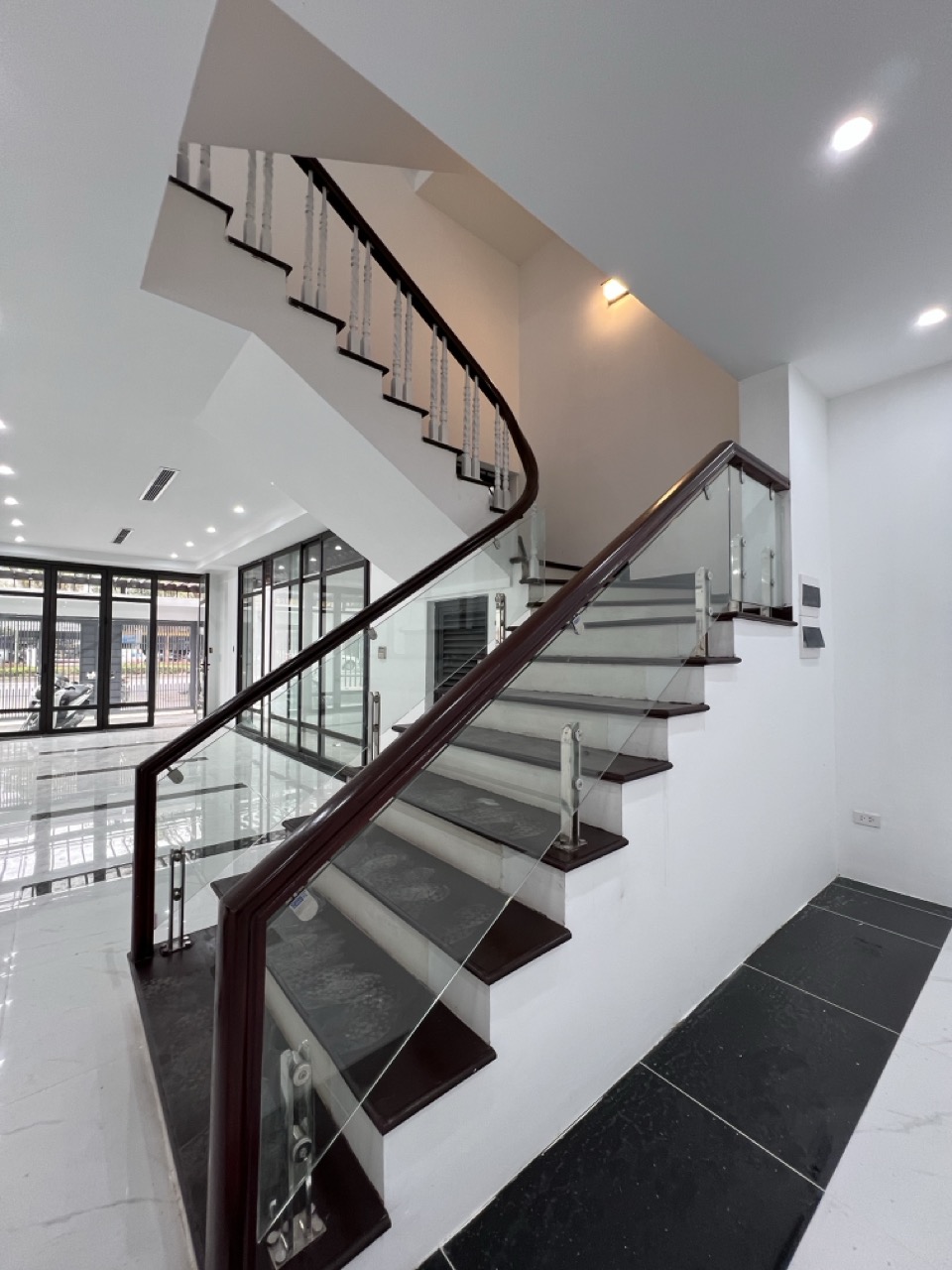 bán biệt thự văn phú Shopvilla
