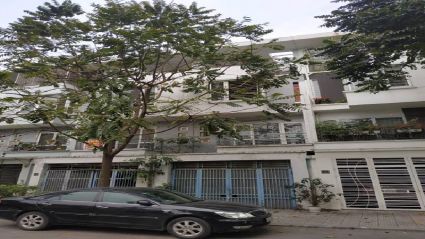 Cho thuê liền kề Văn Phú lô TT21 gần công viên thể thao 100ha, hoàn thiện theo ý khách thuê, làm VP hoặc nhà nghỉ, giá 14tr/tháng