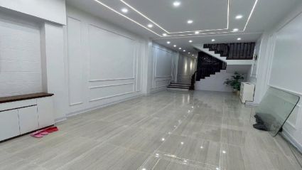 Bán lô Liền kề TT Văn Phú diện tích 90,2m², mặt tiền 4,5m, hướng Đông Bắc Nhà hoàn thiện đẹp, có thang máy, mặt đường 12m