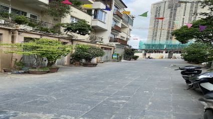 Bán Liền kề Văn Phú LK15 diện tích 67,5m2 mặt tiền 4,5m hướng Tây Nam đường 7,5m xây hoàn thiện gần dự án Lacasta Gallery #H5212.429
