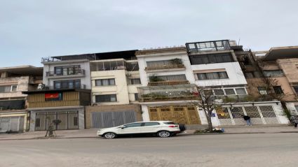 Bán Liền kề Văn Phú TT33 diện tích 95,84m2 căn góc mặt tiền 5m hướng chính Bắc đường 24m nhà xây thô hoàn thiện mặt ngoài mặt đường lớn phù hợp để ở và kinh doanh #H5268.445