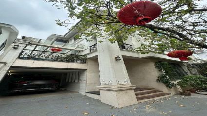 Bán Biệt Thự Văn Phú Diện Tích 200m², Nhà Hoàn Thiện Đẹp Sang Trọng, Mặt Tiền Thoáng Đường 12m